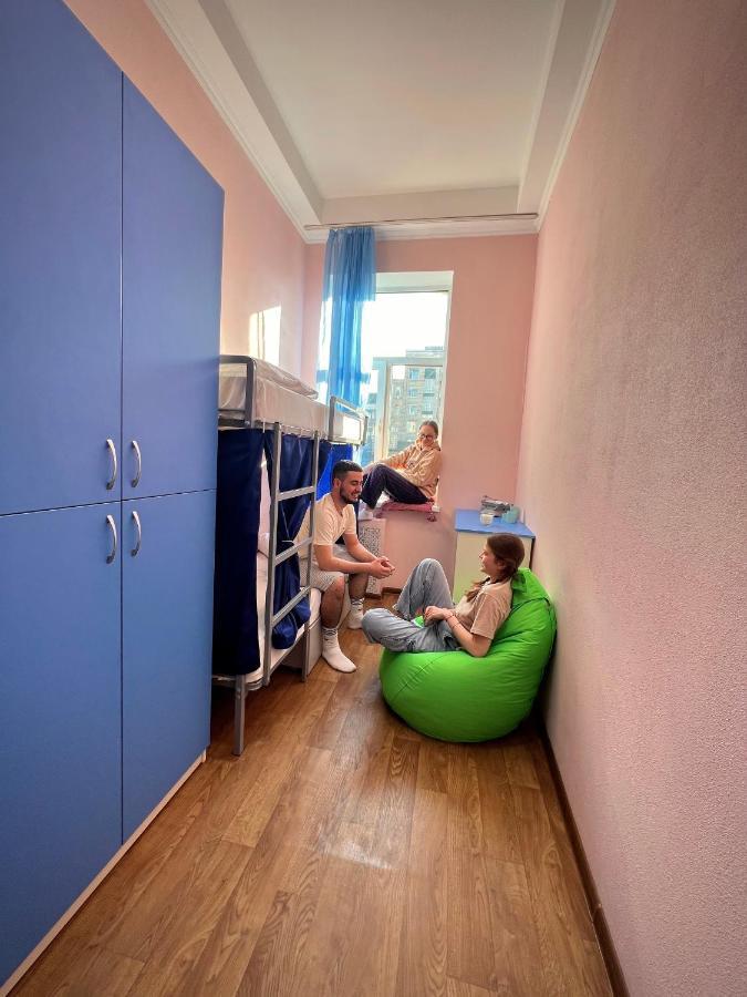 Hostel On Universytet Kiev Extérieur photo