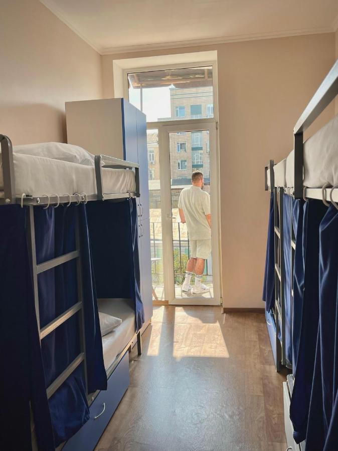 Hostel On Universytet Kiev Extérieur photo